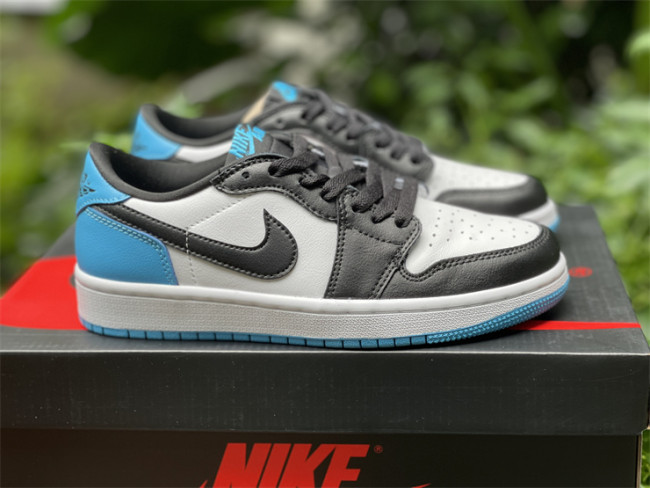 Authentic Air Jordan 1 Low OG “UNC”