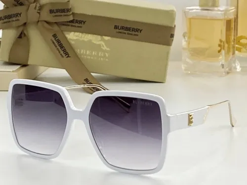 Burberry Sunglasses AAAA-712