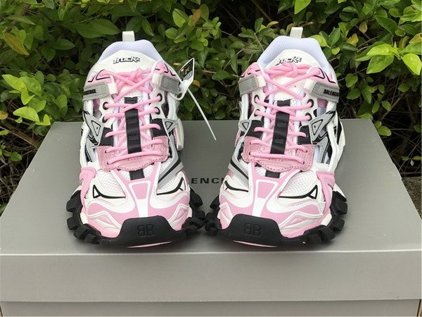 B 17FW Tripe-S High End Sneaker-211