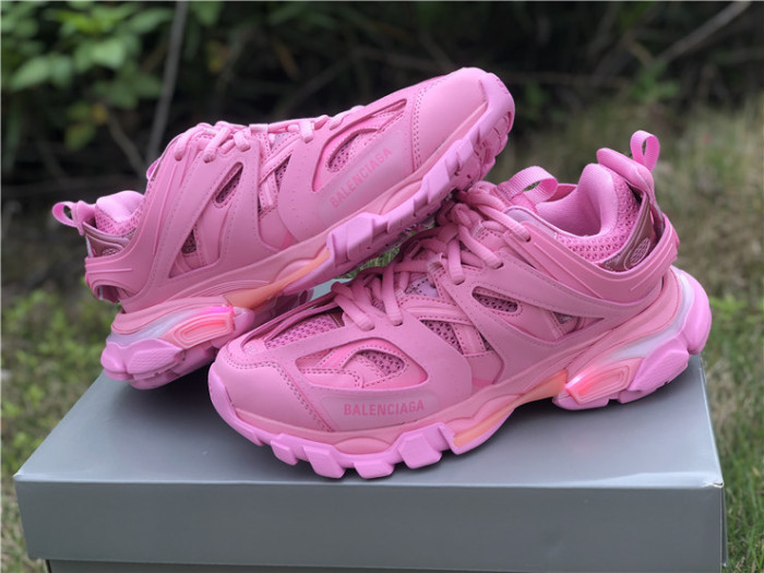 B 17FW Tripe-S High End Sneaker-122