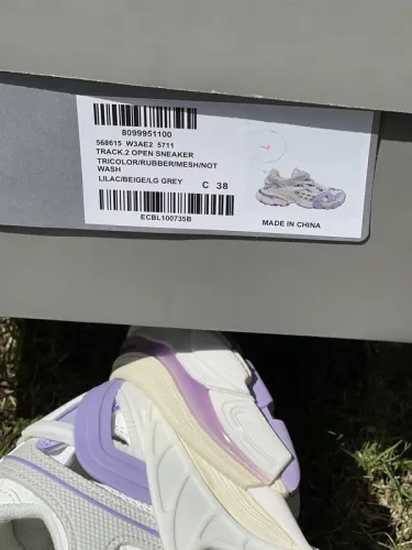 B 17FW Tripe-S High End Sneaker-289