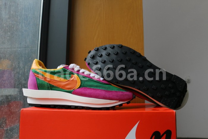 Authentic Sacai x Nike LVD Waffle Daybreak BV0073-301