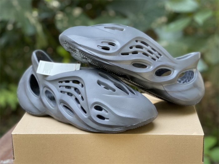 Authentic Yeezy Foam runner Onyx