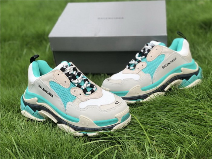 B 17FW Tripe-S High End Sneaker-137