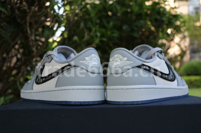 Authentic Dior x Ai Jordan 1 Low Top (with dior boxes)
