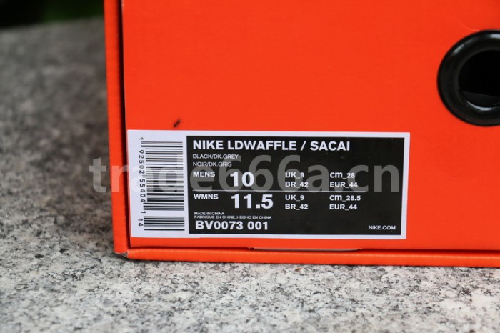 Sacai x Nike Waffle Daybreak BV0073-001