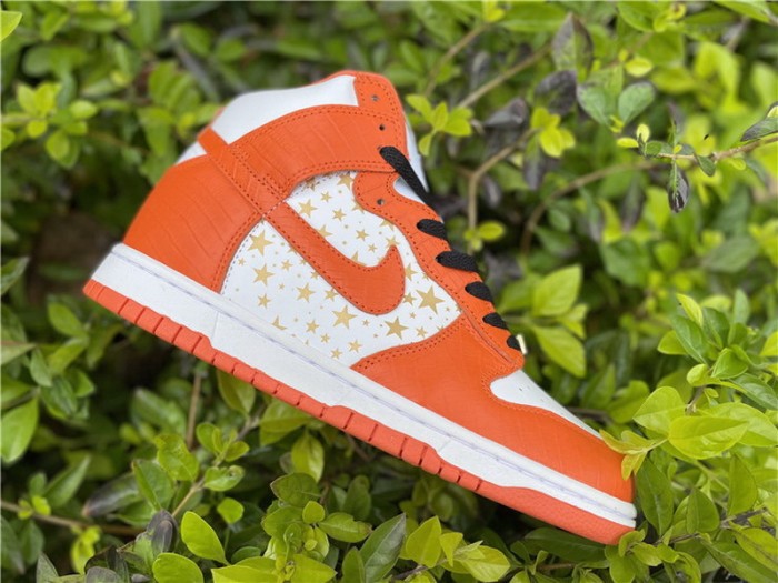 Authentic Supreme x Nike SB Dunk High”Stars Orange”