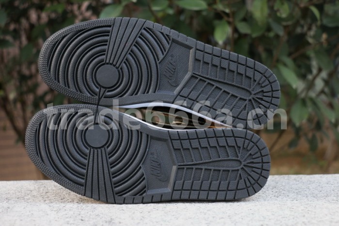 Authentic Air Jordan 1 Gold Toe