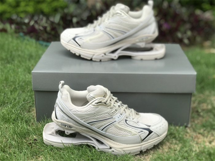 B 17FW Tripe-S High End Sneaker-309