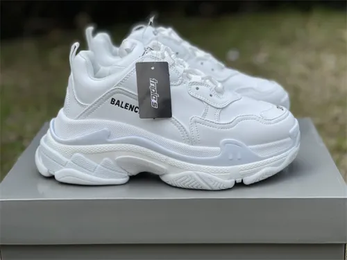 B 17FW Tripe-S High End Sneaker-284