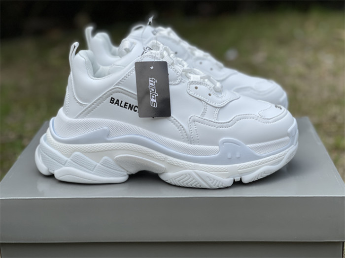 B 17FW Tripe-S High End Sneaker-284