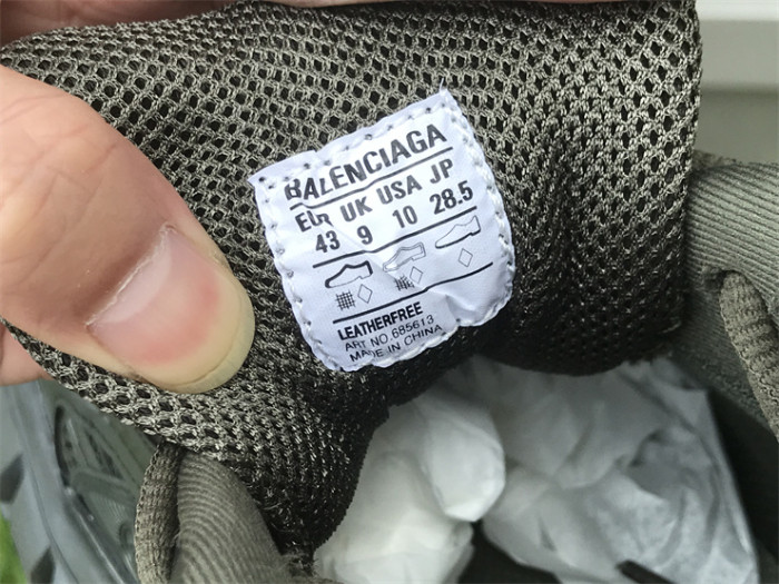 B 17FW Tripe-S High End Sneaker-311