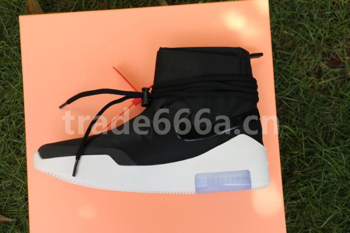 Authentic Nike Air Shot Around “Black”