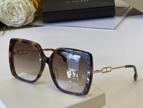 Burberry Sunglasses AAAA-199