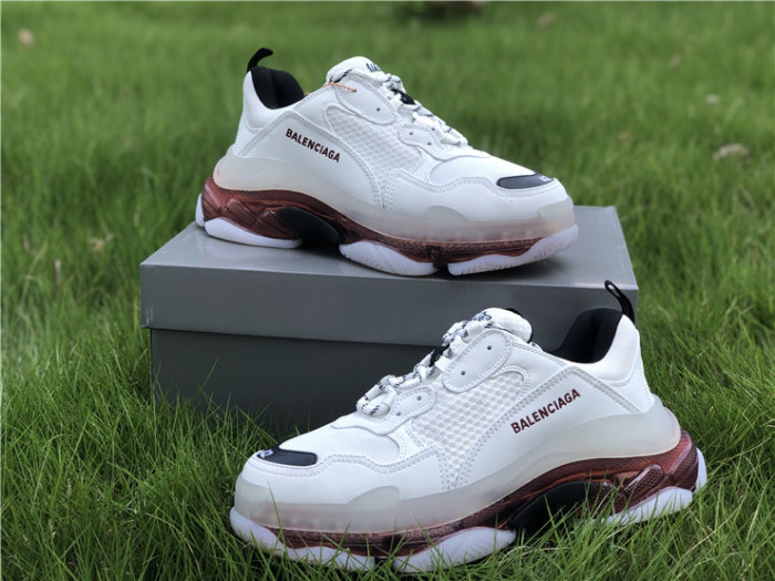 B 17FW Tripe-S High End Sneaker-143