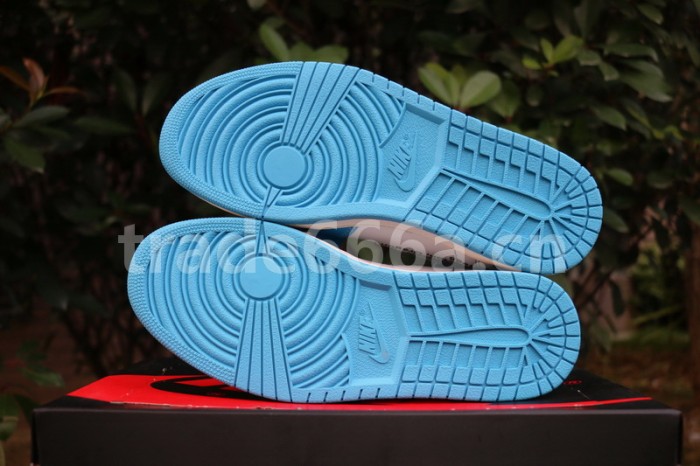 Authentic OFF-WHITE x Air Jordan 1 “UNC”