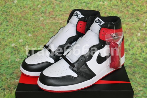 Air Jordan 1 OG High “Black Toe”2016