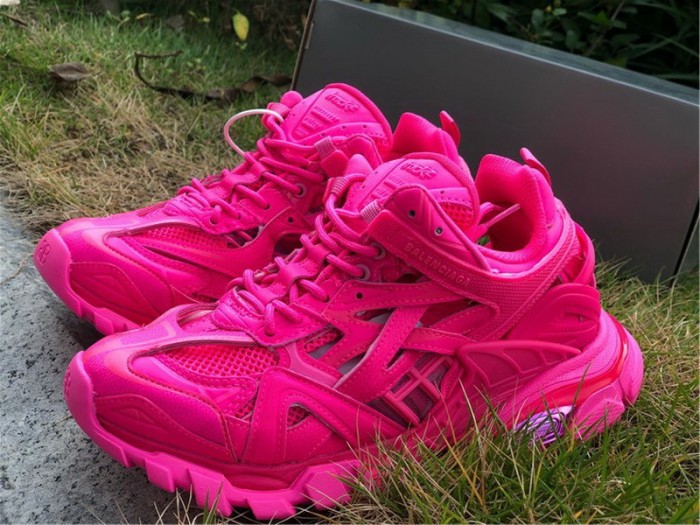 B 17FW Tripe-S High End Sneaker-131