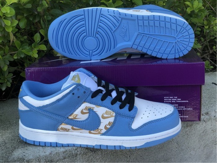 Authentic Supreme x Nike SB Dunk Low Blue