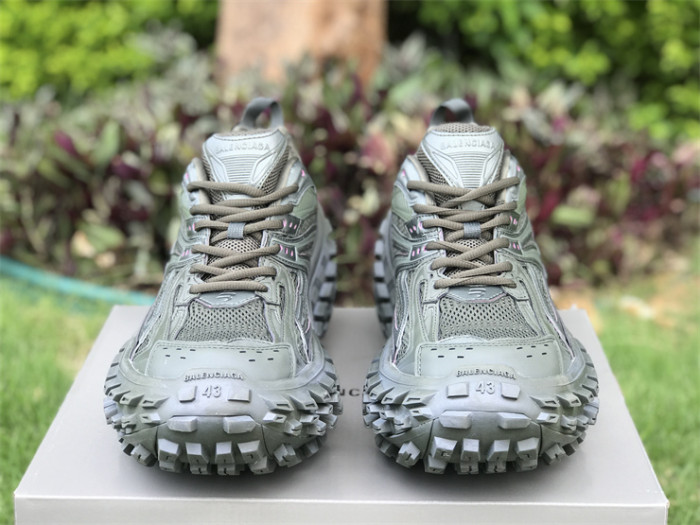 B 17FW Tripe-S High End Sneaker-311