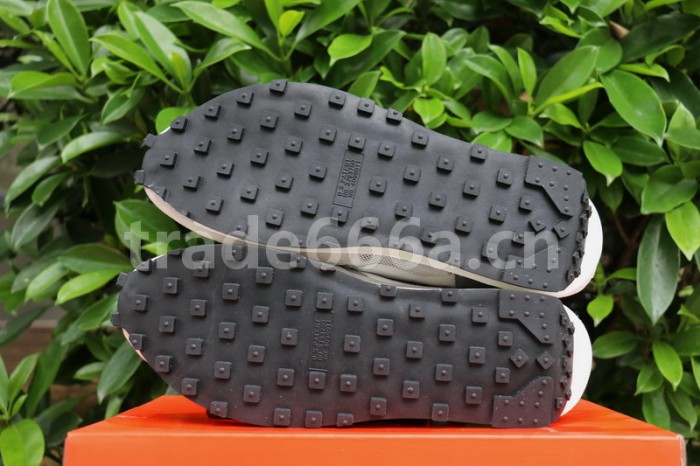 Sacai x Nike Waffle Daybreak BV0073-100