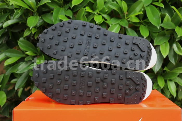 Sacai x Nike Waffle Daybreak BV0073-001