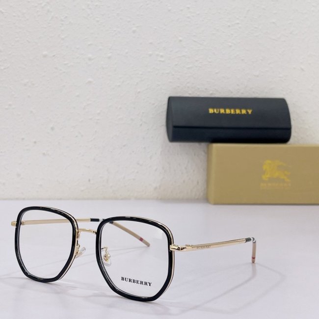 Burberry Sunglasses AAAA-313