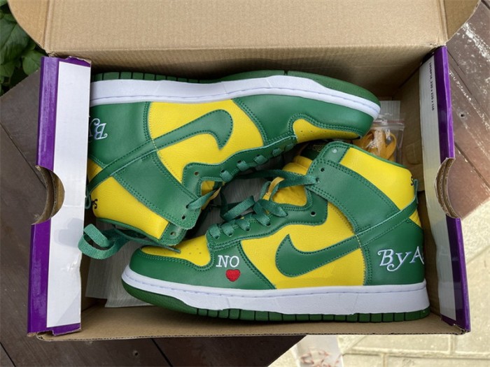 Authentic Supreme x Nike SB Dunk High “Brazil”