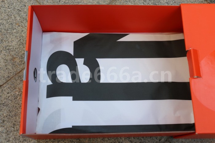 Authentic sacai x Nike VaporWaffle “Royal Fuchsia ”