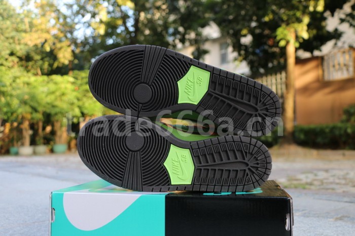 Authentic Nike SB Dunk Low Premium “DE LA SOUL”
