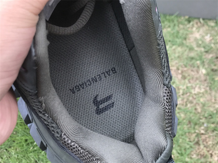 B 17FW Tripe-S High End Sneaker-311