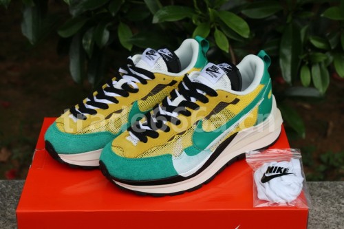 Authentic Sacai x Nike Pegasus VaporFly SP Stadium Green