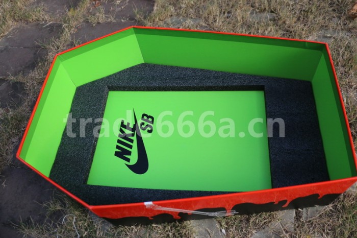 Authentic Nike SB Dunk Low “Night of Mischief”