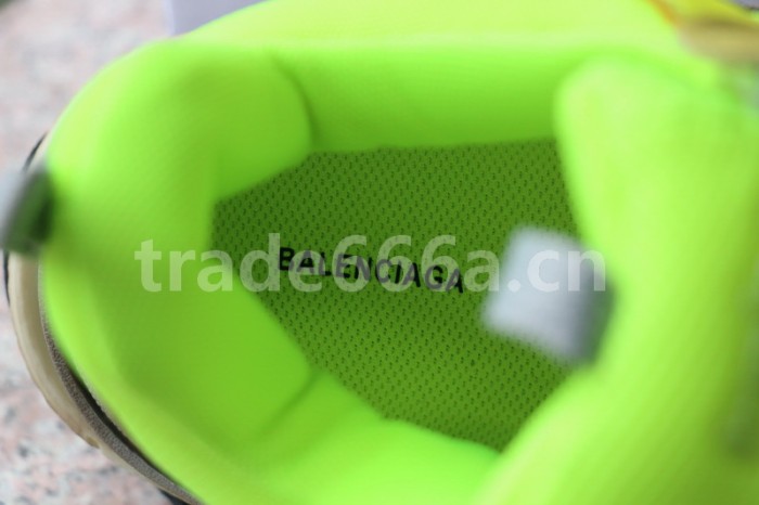 B 17FW Tripe-S High End Sneaker-032