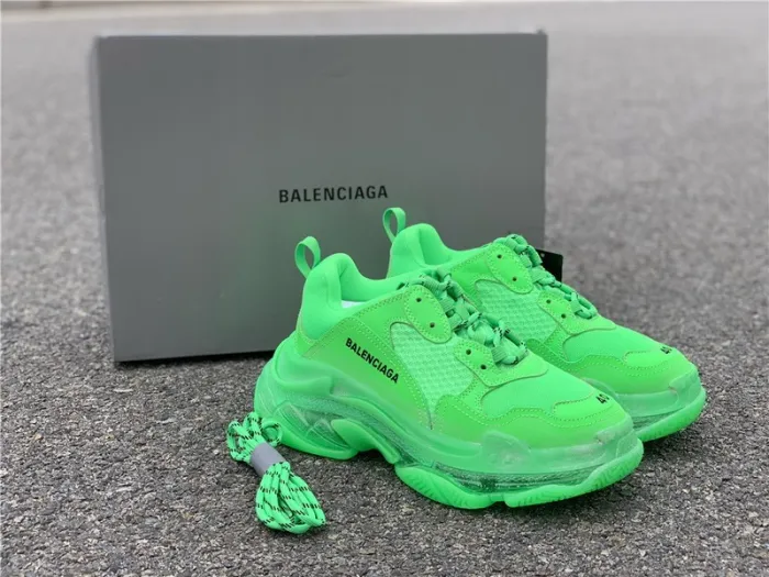 B 17FW Tripe-S High End Sneaker-054