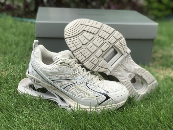 B 17FW Tripe-S High End Sneaker-309