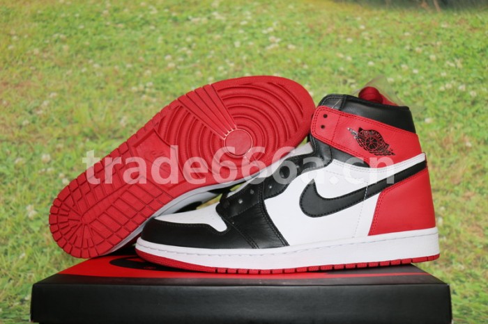 Air Jordan 1 OG High “Black Toe”2016