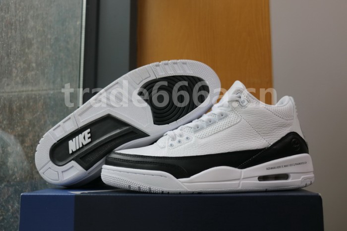 Authentic Fragment x Air Jordan 3