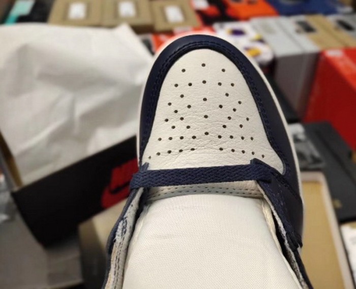 Authentic Air Jordan 1 “Obsidian” GS