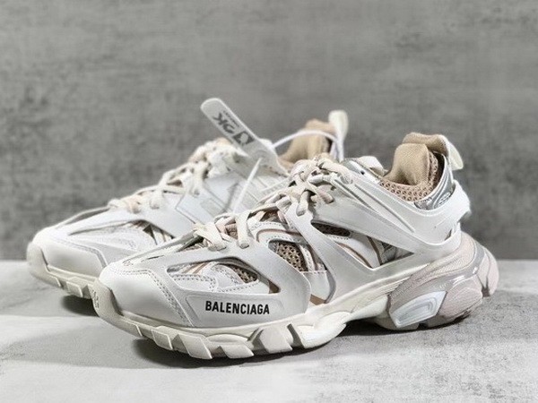 B 17FW Tripe-S High End Sneaker-245