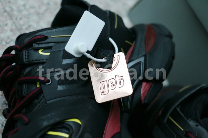 B 17FW Tripe-S High End Sneaker-065