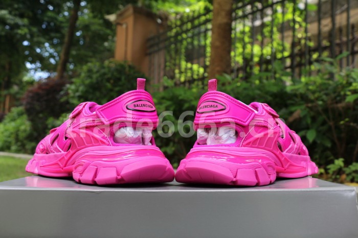 Super Max B Sandals-001