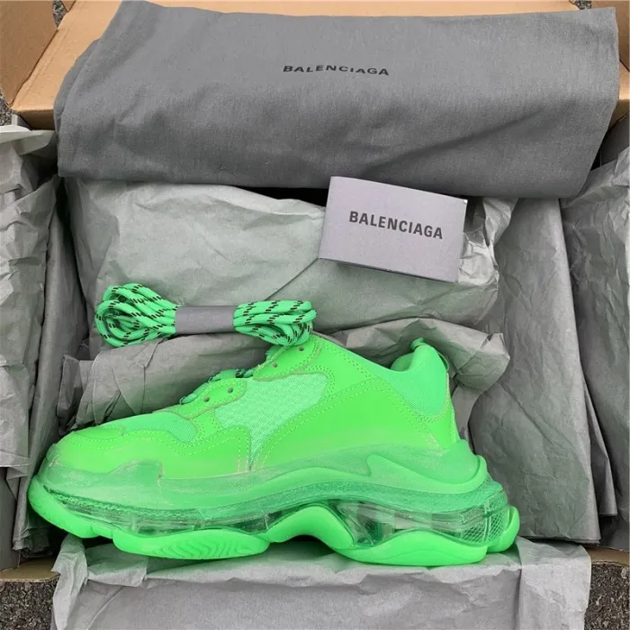B 17FW Tripe-S High End Sneaker-054