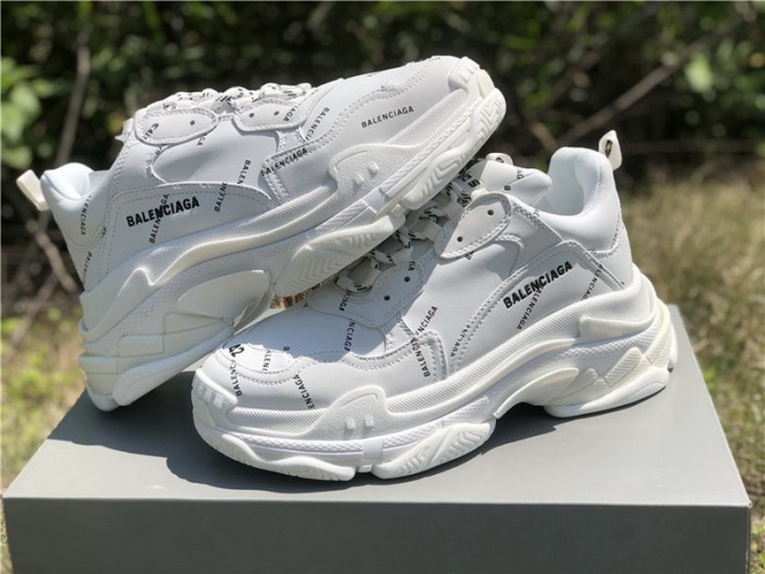 B 17FW Tripe-S High End Sneaker-124