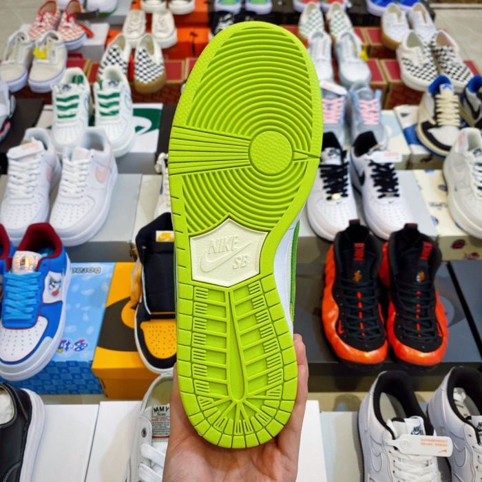 Authentic Nike SB Dunk Low “Green Apple”