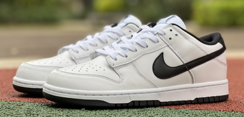 Authentic Nike SB Dunk Low White Black