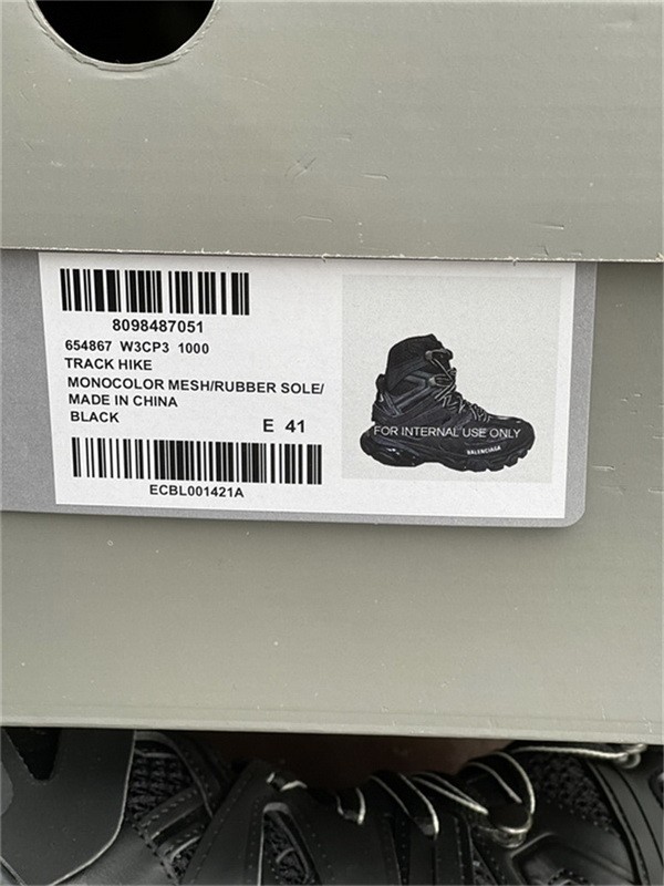 B 17FW Tripe-S High End Sneaker-239