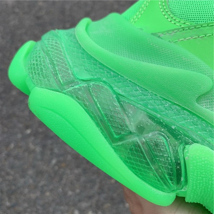 B 17FW Tripe-S High End Sneaker-054