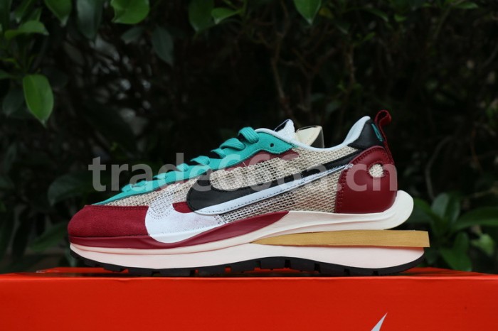 Authentic Sacai x Nike Pegasus VaporFly SP Villain Red