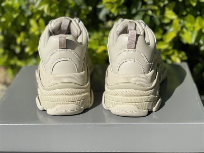 B 17FW Tripe-S High End Sneaker-267